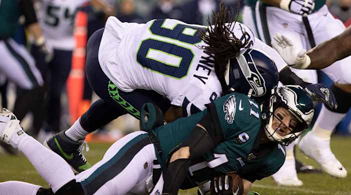 carson-wentz-jadeveon-clowney-hit